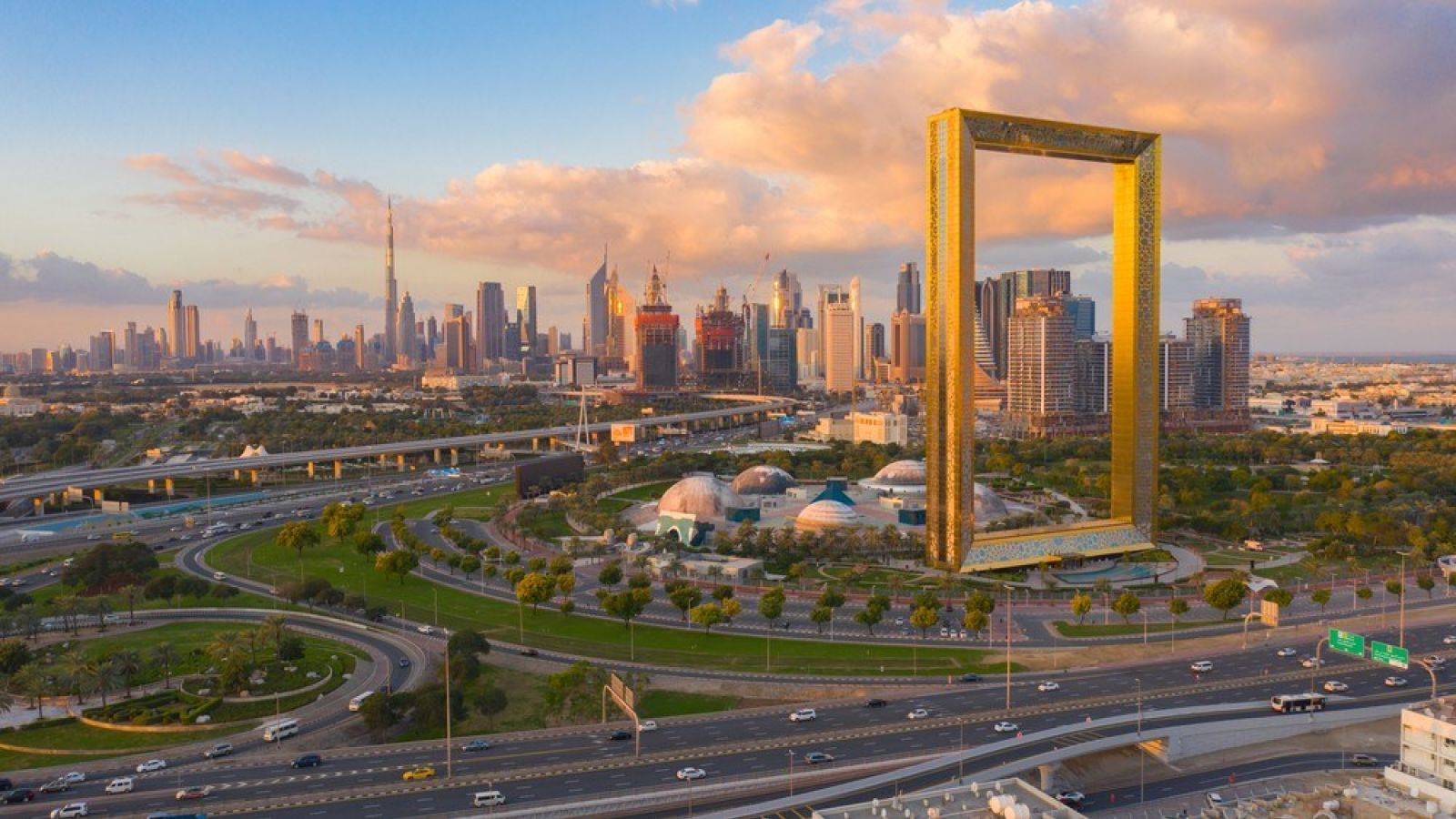 UAE shutterstock 1669247056
