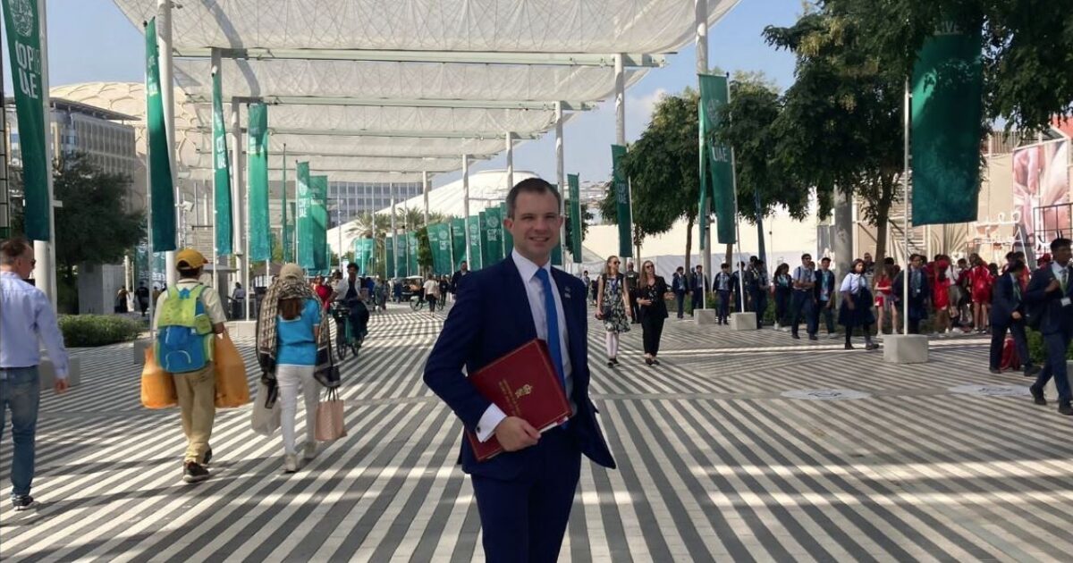 OpenGraph Image for Bowie 'loses pylons brief after meeting campaigners'