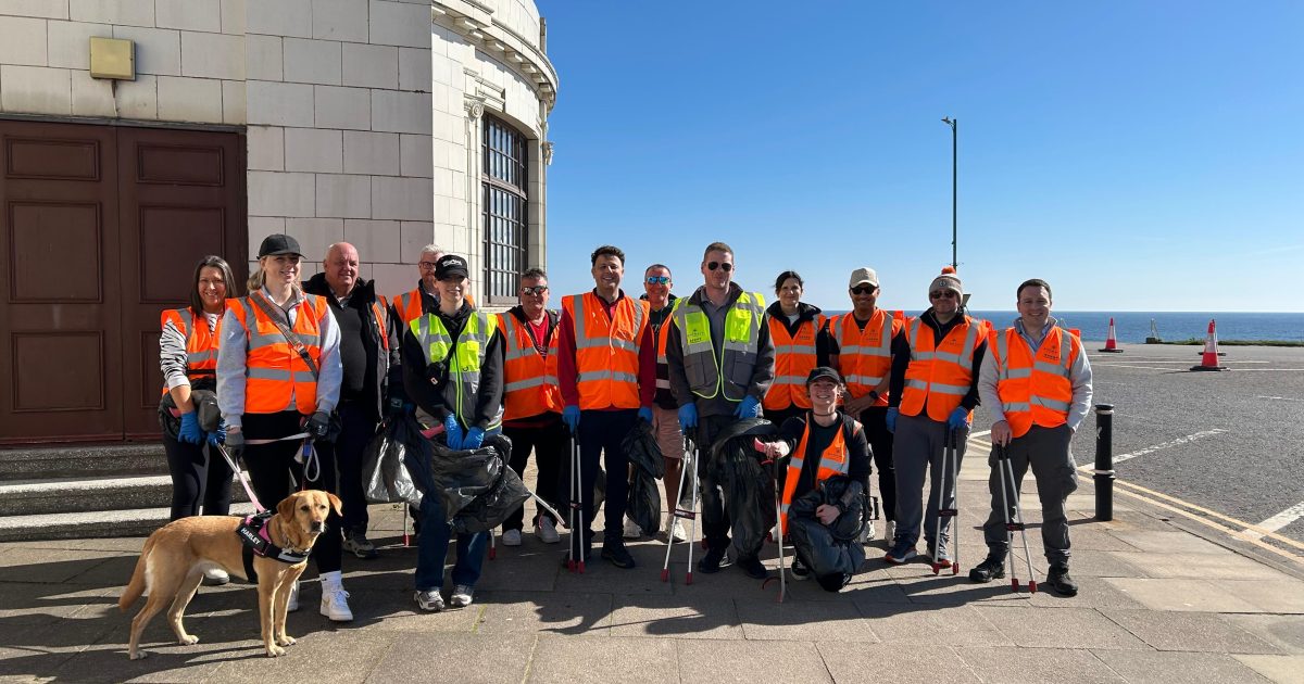 OpenGraph Image for Barratt and David Wilson Homes take part in Aberdeen beach clean-up