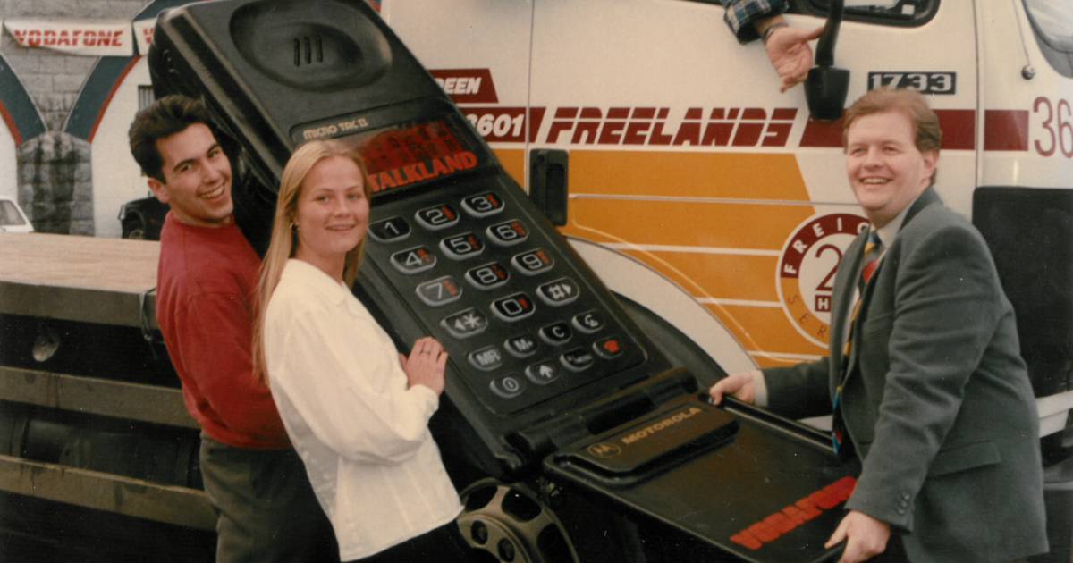 OpenGraph Image for DF Communications unveils the DF Big Phone: A retro icon reimagined