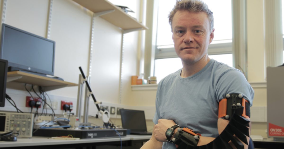 OpenGraph Image for Soft ‘robo arm’ could help stroke recovery
