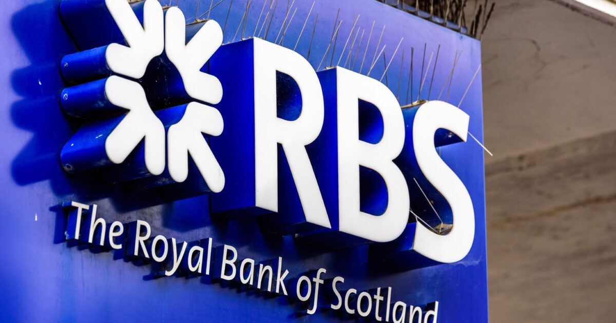 OpenGraph Image for Renewed contraction in permanent placements at end of 2023