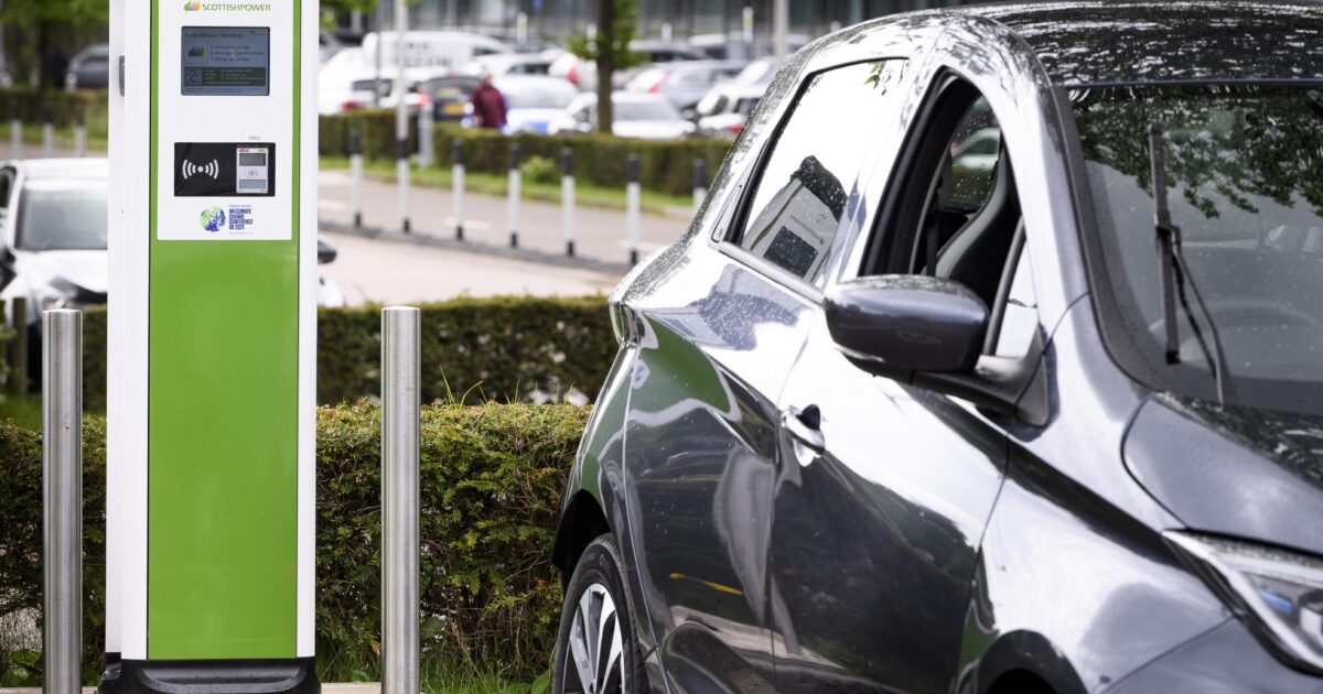 OpenGraph Image for Research finds only one in five British SMEs are investing in green energy solutions