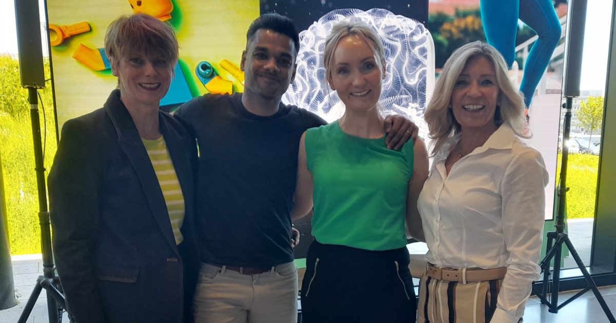 OpenGraph Image for Tv psychiatrist blows away brain fog at M-Word menopause event