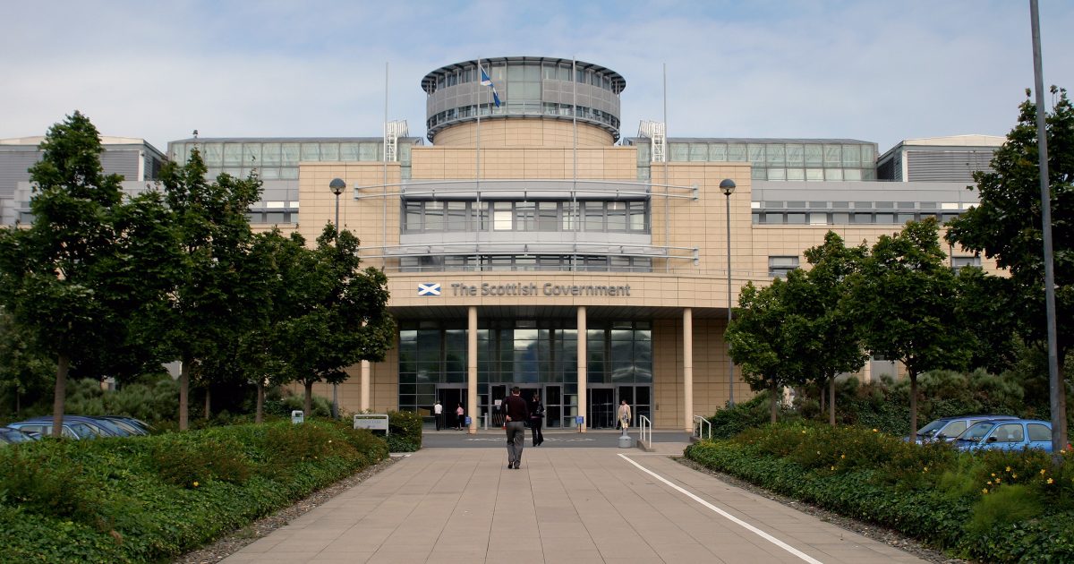 OpenGraph Image for Scottish civil servants defy order to work in the office