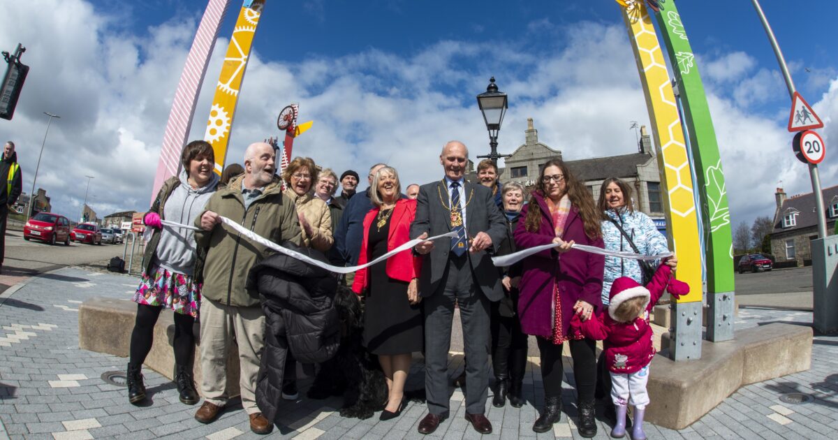 OpenGraph Image for Historic fountain re-instated at new Woodside Gateway