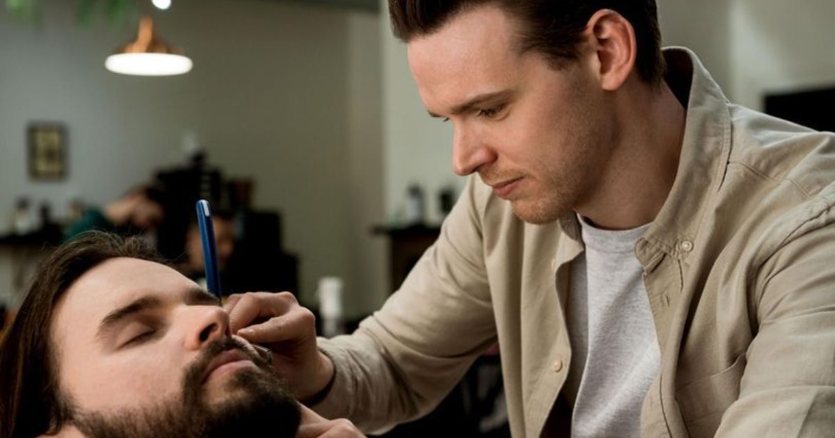 OpenGraph Image for Former Aberdeen press photographer swaps camera for clippers