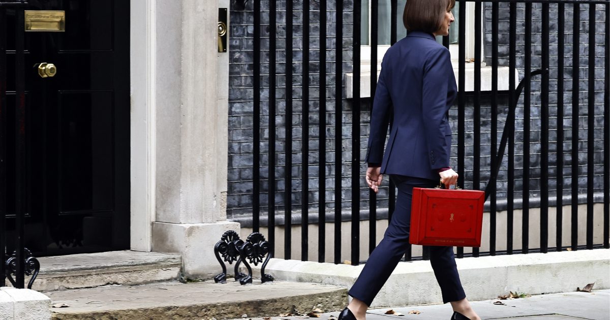 OpenGraph Image for Reeves urges banks to publicly back Budget as sector avoids tax hike