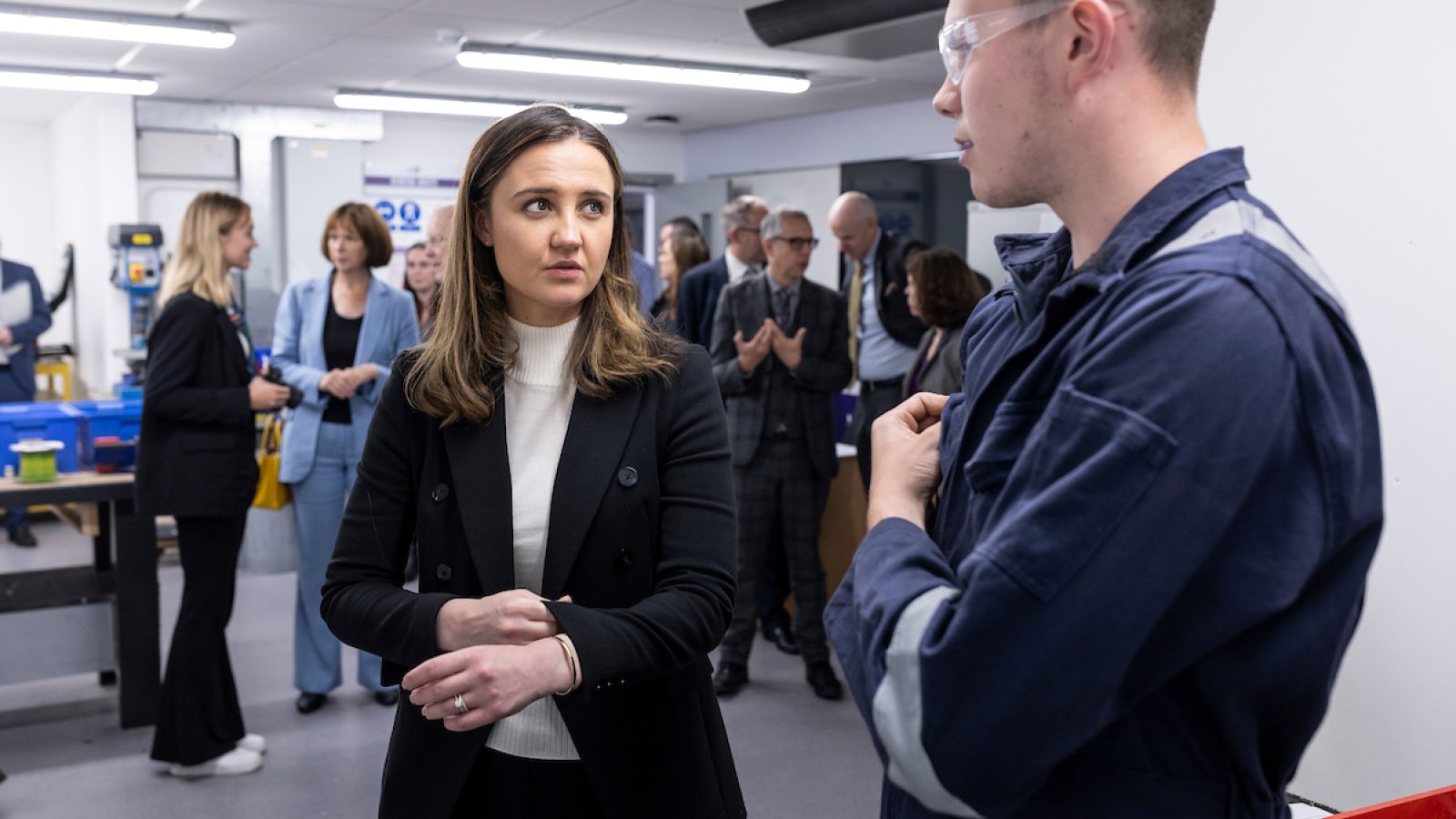 Mairi McAllan, Cabinet Secretary for Net Zero and Just Transition, meets an electrical engineering student during the visit to NESCol to mark work about to begin on the new Energy Transition Skills Hub.