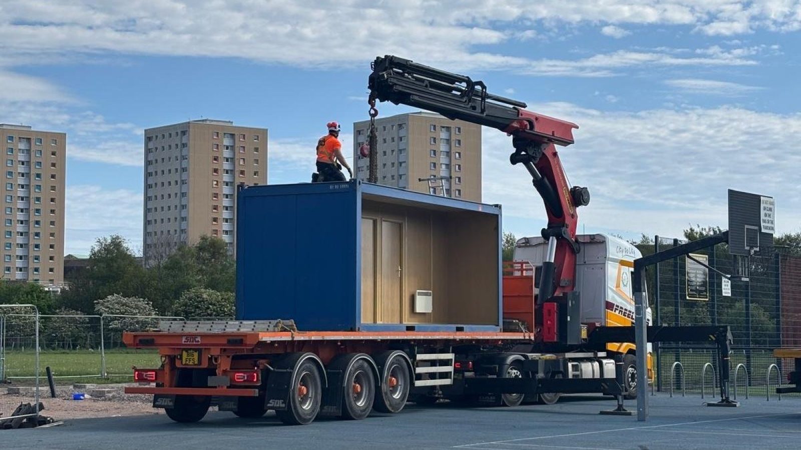 The beginning of the hub journey with delivery of the containers