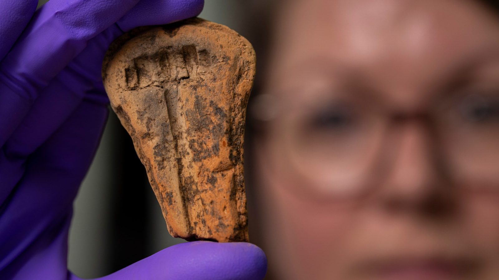 Ceramic moulds used to cast metal jewellery - credit Duncan McGlynn_cropped