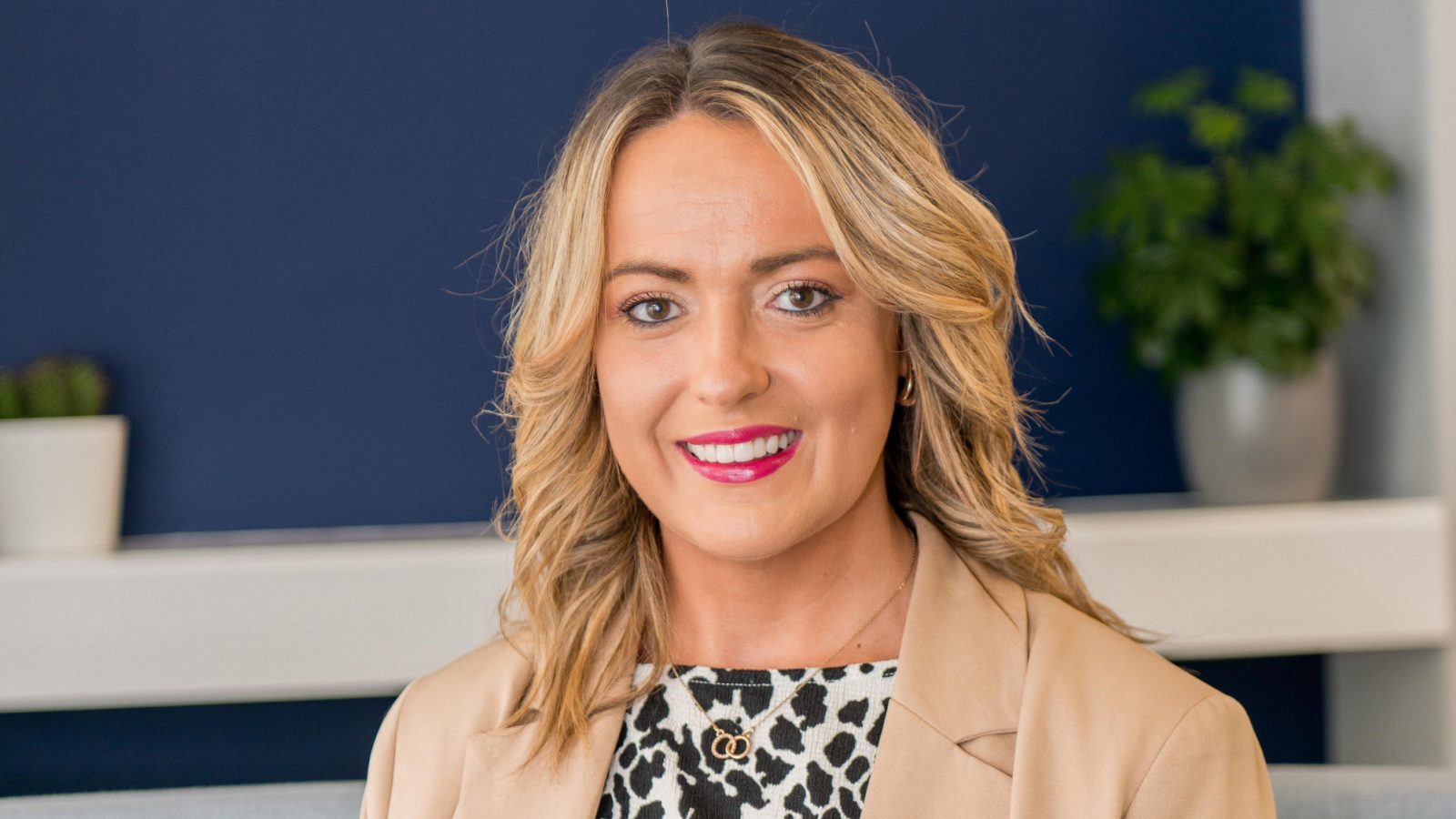 Hayley Smith, Hall Morrice