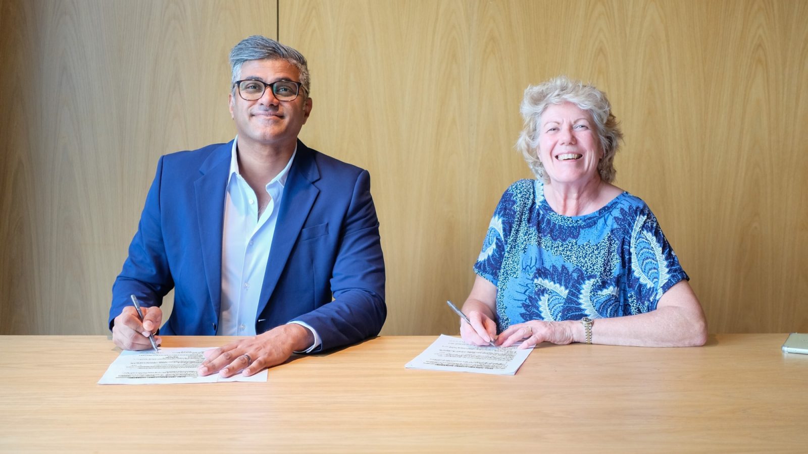dP Fluiteq’s Managing Director, Dev Menon and Consultant microbiologist Dr Carol Devine in Kuala Lumpur