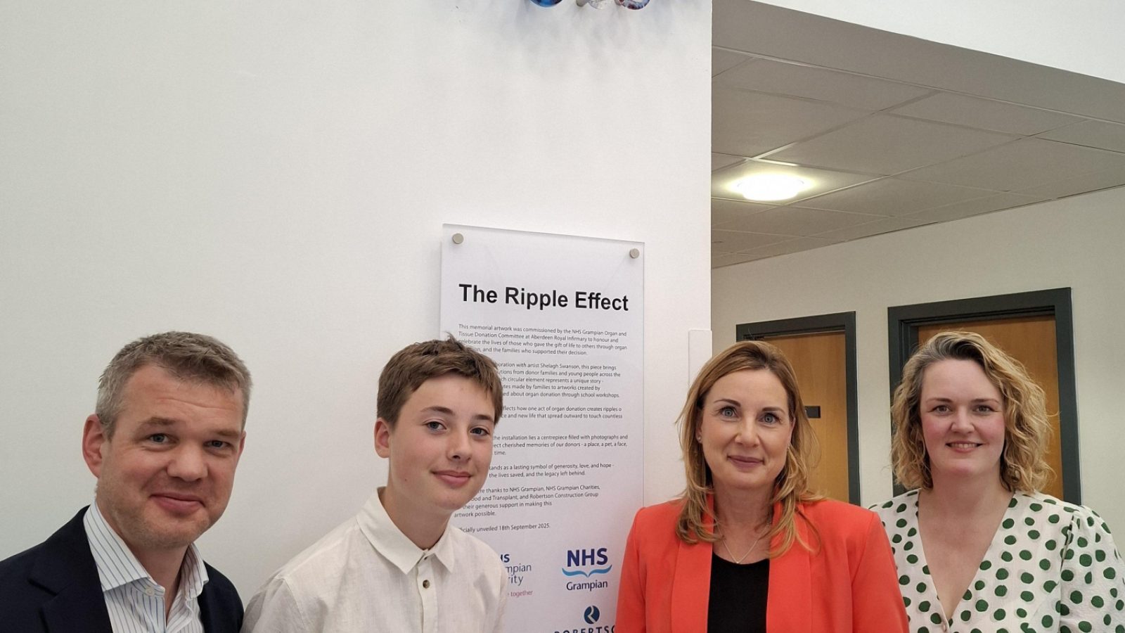 Dr Paul Gamble (NHS Grampian clinical lead for organ donation), Jack Hutchinson, Arlene Hutchinson, Shelagh Swanson (artist)