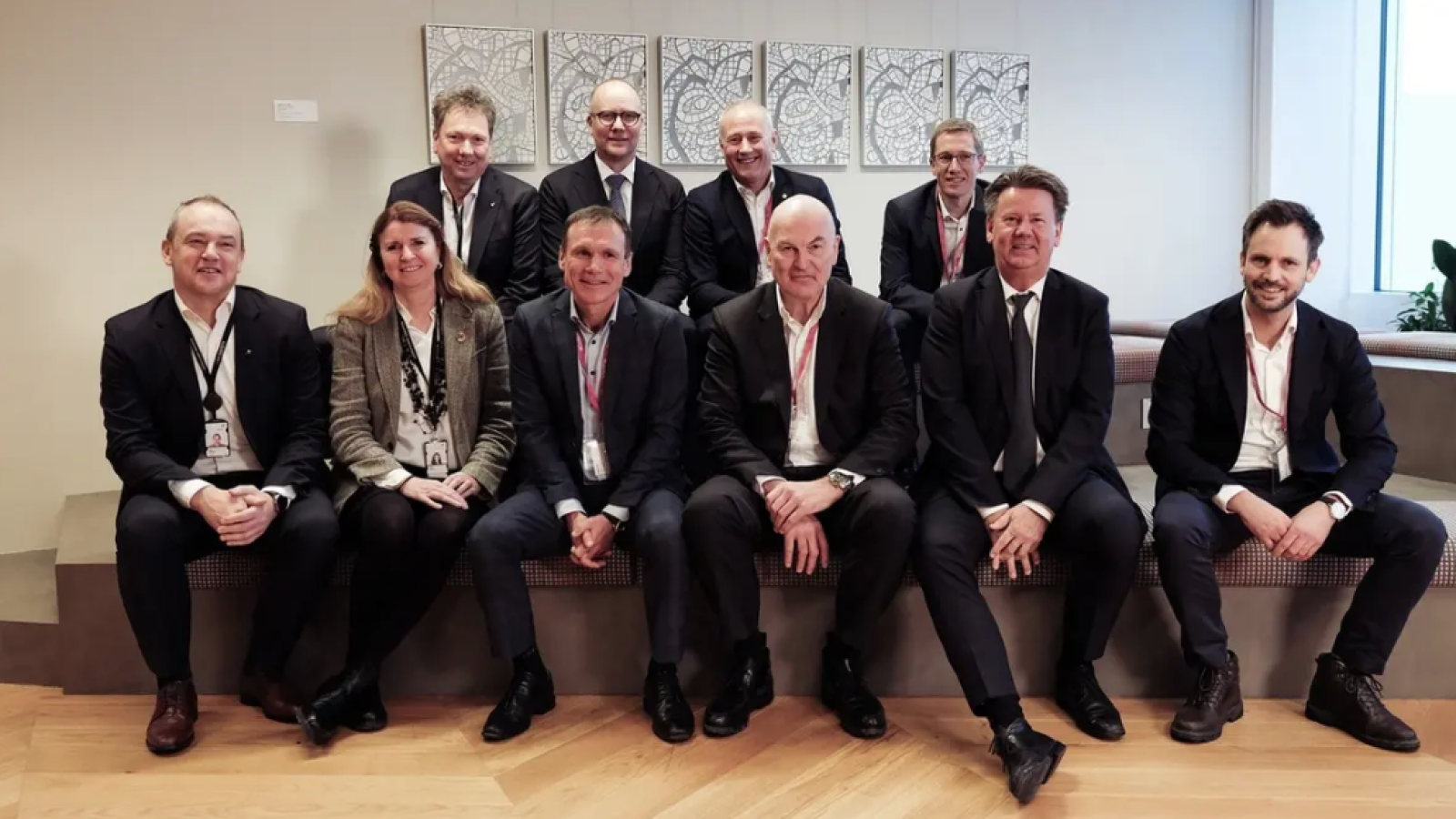 Back row: Kjetil Hove, Equinor (left), Kjetel Digre, Aker Solutions, Jan Narvestad, Rosenberg Worley, Øystein Stjern and IKM Gruppen. Front row: Geir Sørtveit (left), Equinor, Jannicke Nilsson, Equinor, Morten Leikvoll, Head Energy, Karsten Gudmundset, Apply, Mads Andersen, Aibel and Henrik Melsom, Wood Group Norway. Photo: Ole Jørgen Bratland / ©Equinor