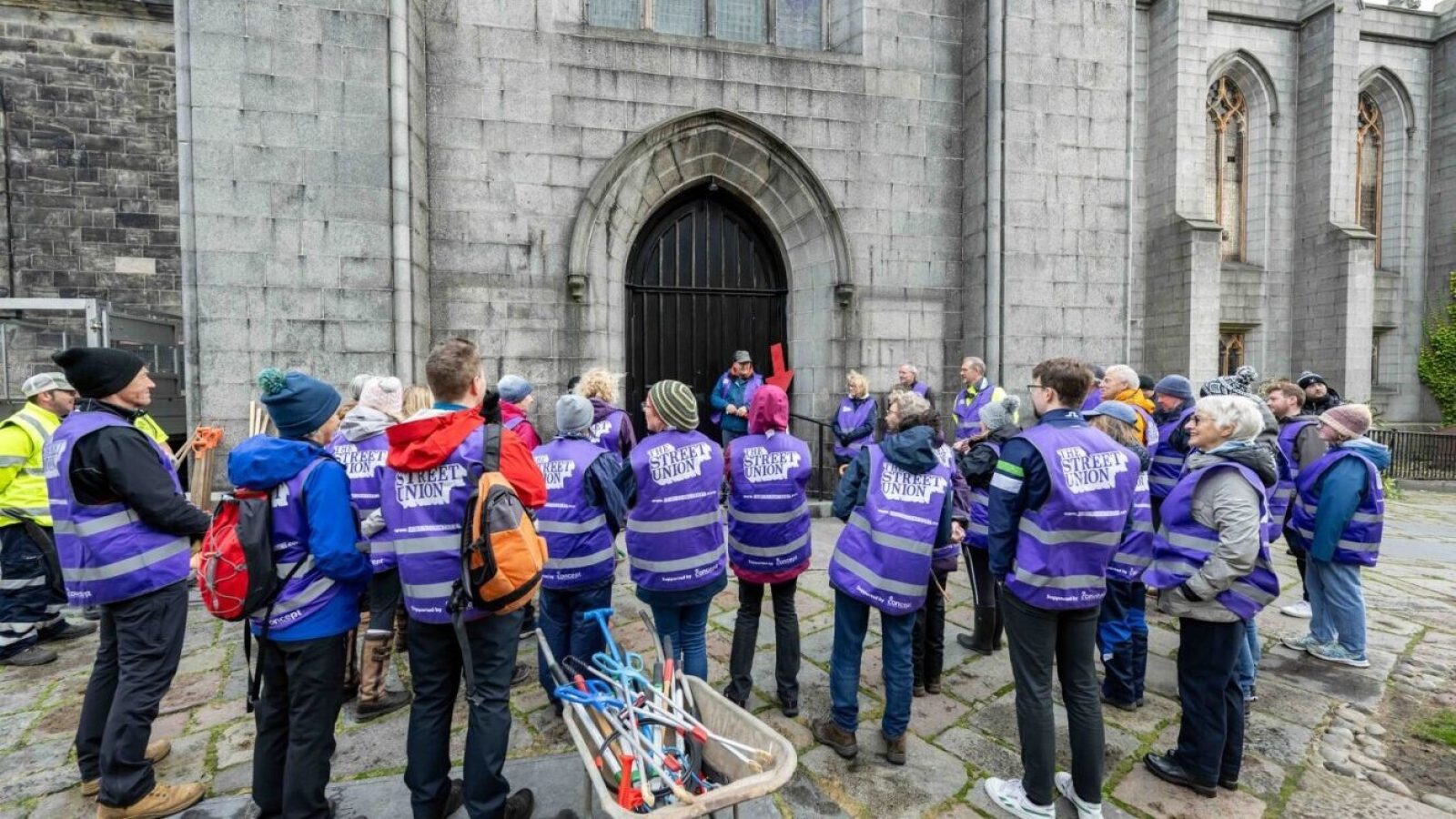 Our Union Street's Derrick Thomson rallies the troops.