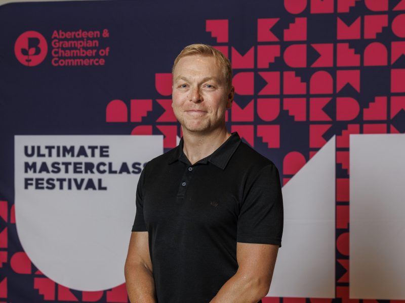 20250904 UMF HOY 022