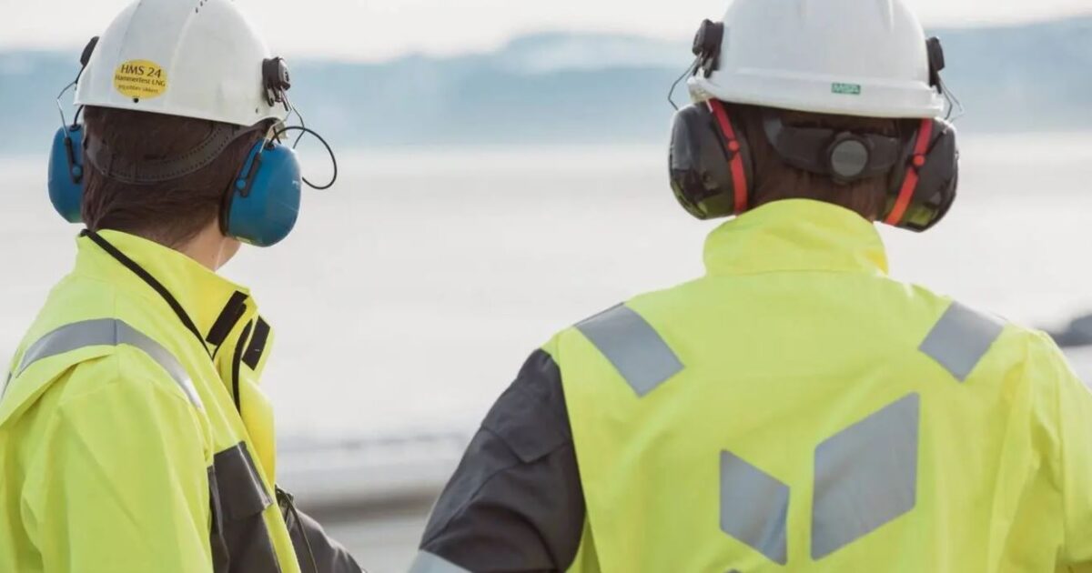 OpenGraph Image for Equinor awards two major contracts for the BM-C-33 project in Brazil