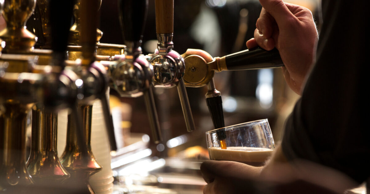OpenGraph Image for Scottish pubs 'closing at twice the rate of those in England'