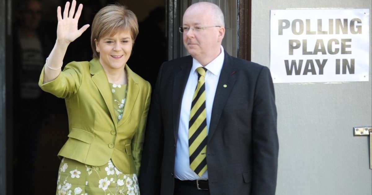 OpenGraph Image for Murrell behind bars after splashing SNP cash on onesie and £2.6k salt and pepper grinders