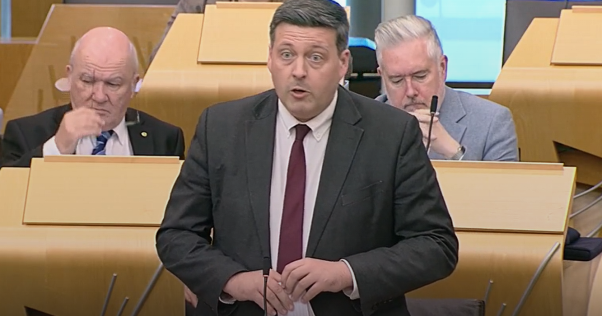 OpenGraph Image for Former Scottish minister apologises after row with Douglas Ross