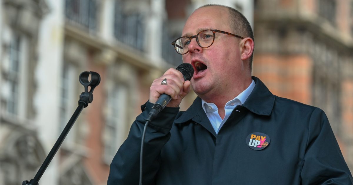 OpenGraph Image for Market Watch: TUC calls for windfall tax on banks