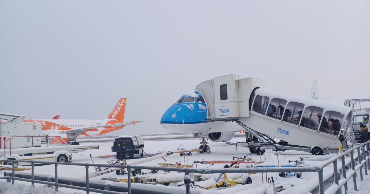 OpenGraph Image for Heavy snow forces partial closure of AWPR and flight disruption at airport