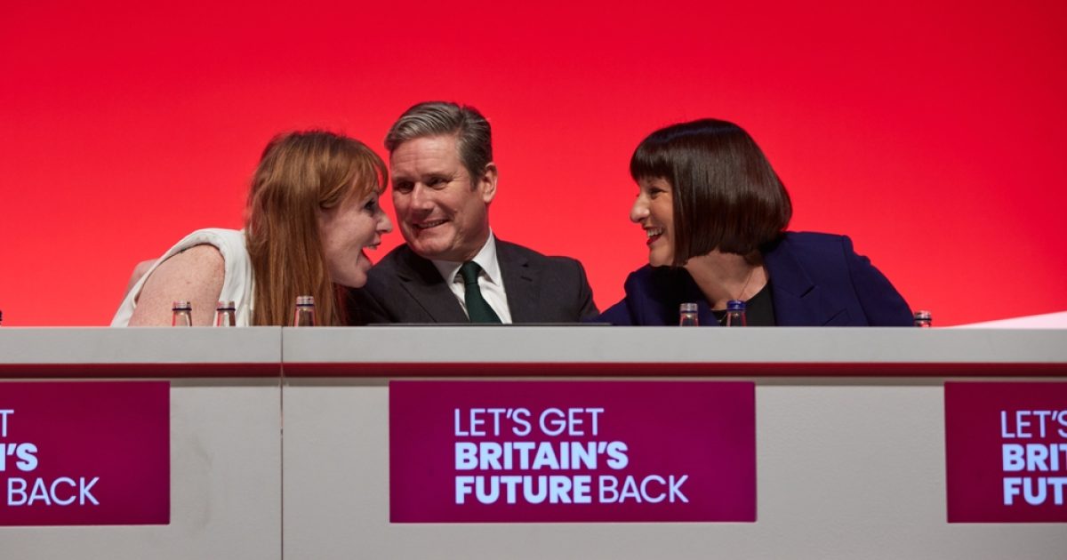 OpenGraph Image for Sir Keir Starmer pledges to get rid of regulation at business summit