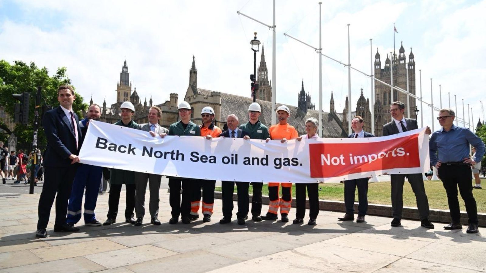 Cross-industry coalition urges Labour MPs to back North Sea over imports