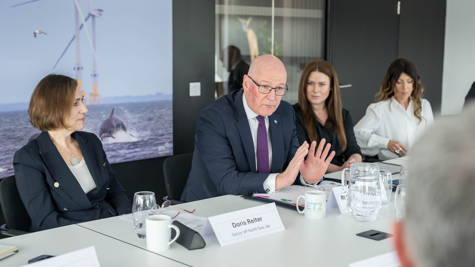 First Minister attends energy roundtable ahead of Hutton Hub opening