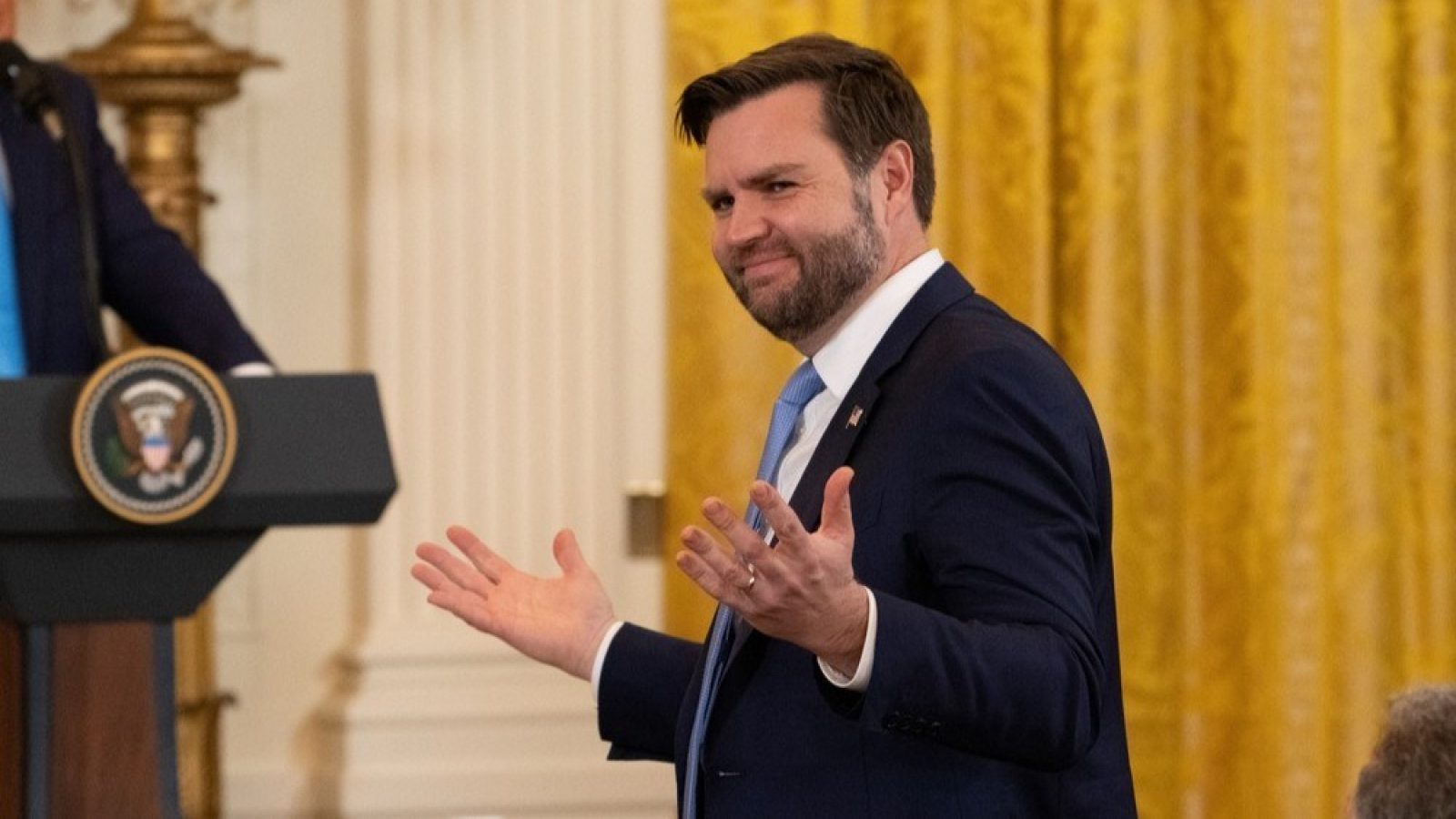 JD Vance to share Cotswolds breakfast with Farage in latest summer holiday political meeting