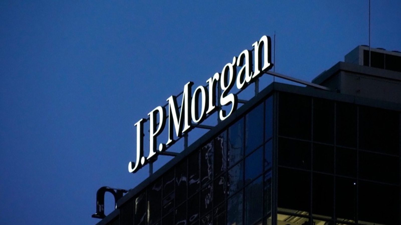 Market Watch: JP Morgan experts unable to predict oil price amid Iran war