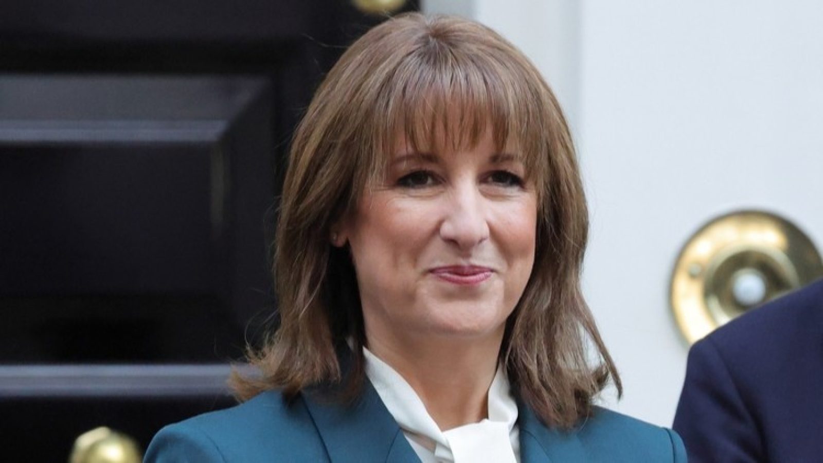 Reeves: UK is 'up for' closer relationship with EU