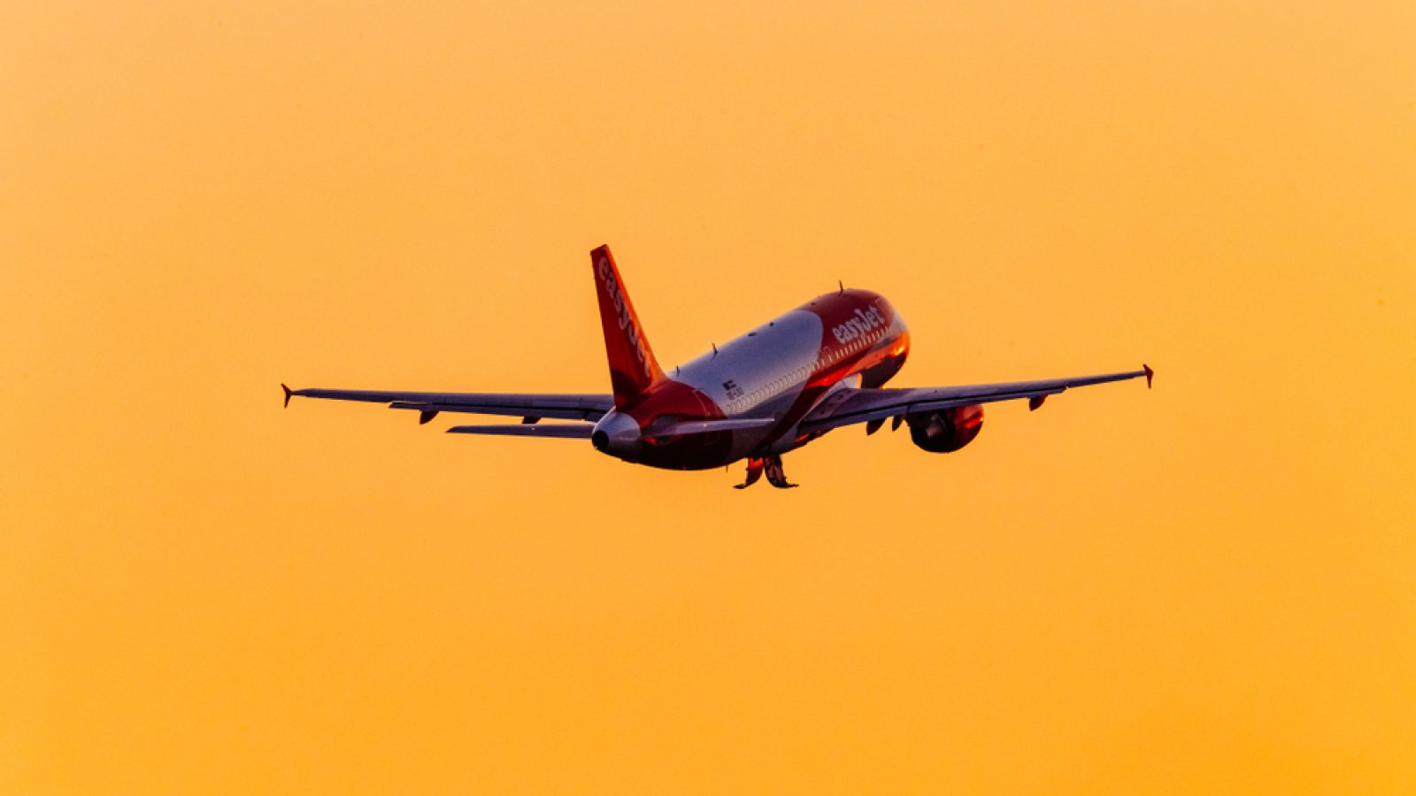 Market Watch: EasyJet cuts thousands of flights as fuel costs soar