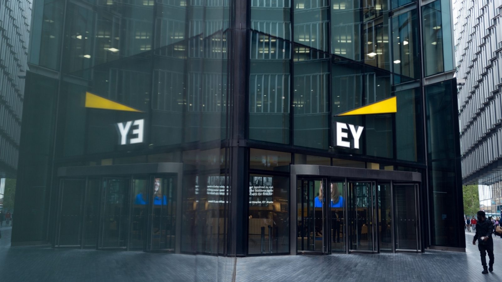 EY warns high energy costs have left UK economy £30bn smaller