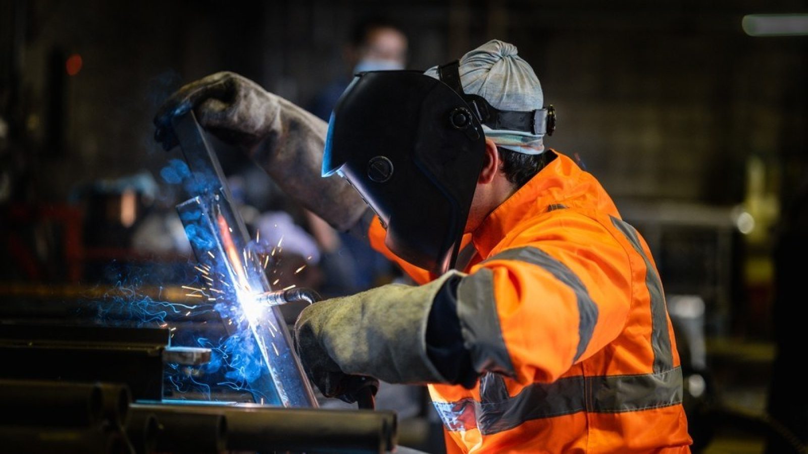 Market Watch: Quarter of UK manufacturers looking abroad for cheaper energy