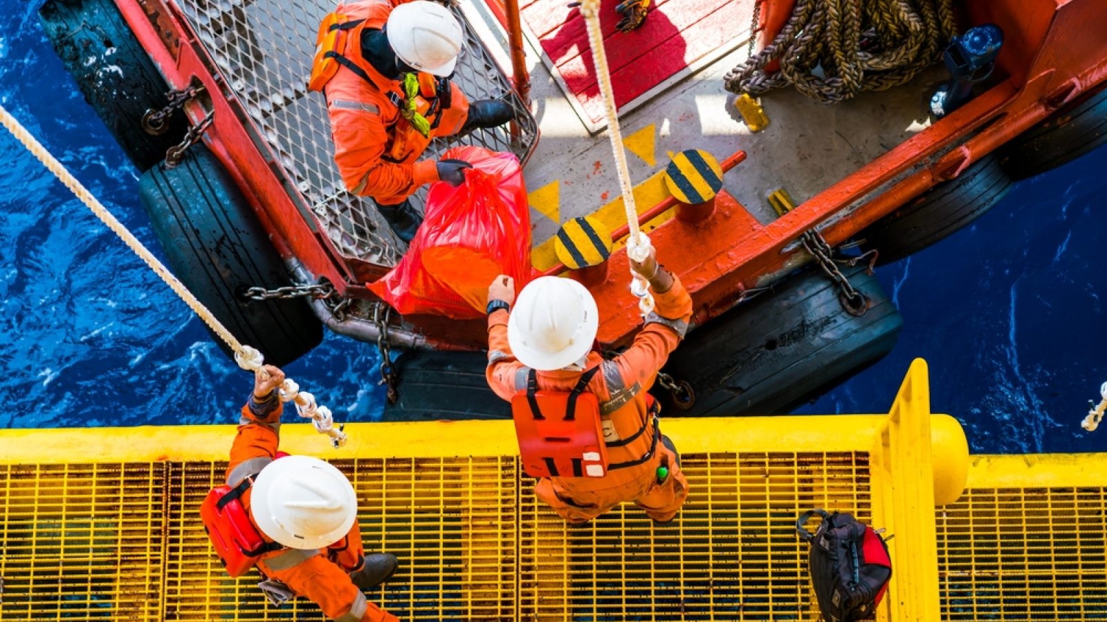 Hundreds of North Sea workers still above new offshore helicopter weight limit