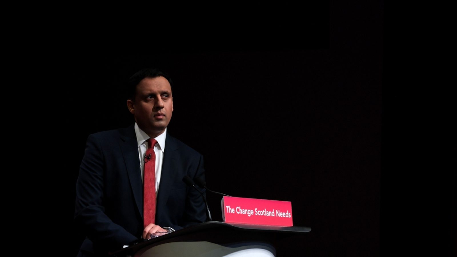 Scots back Sarwar’s Starmer revolt - but Labour still stuck on 17%
