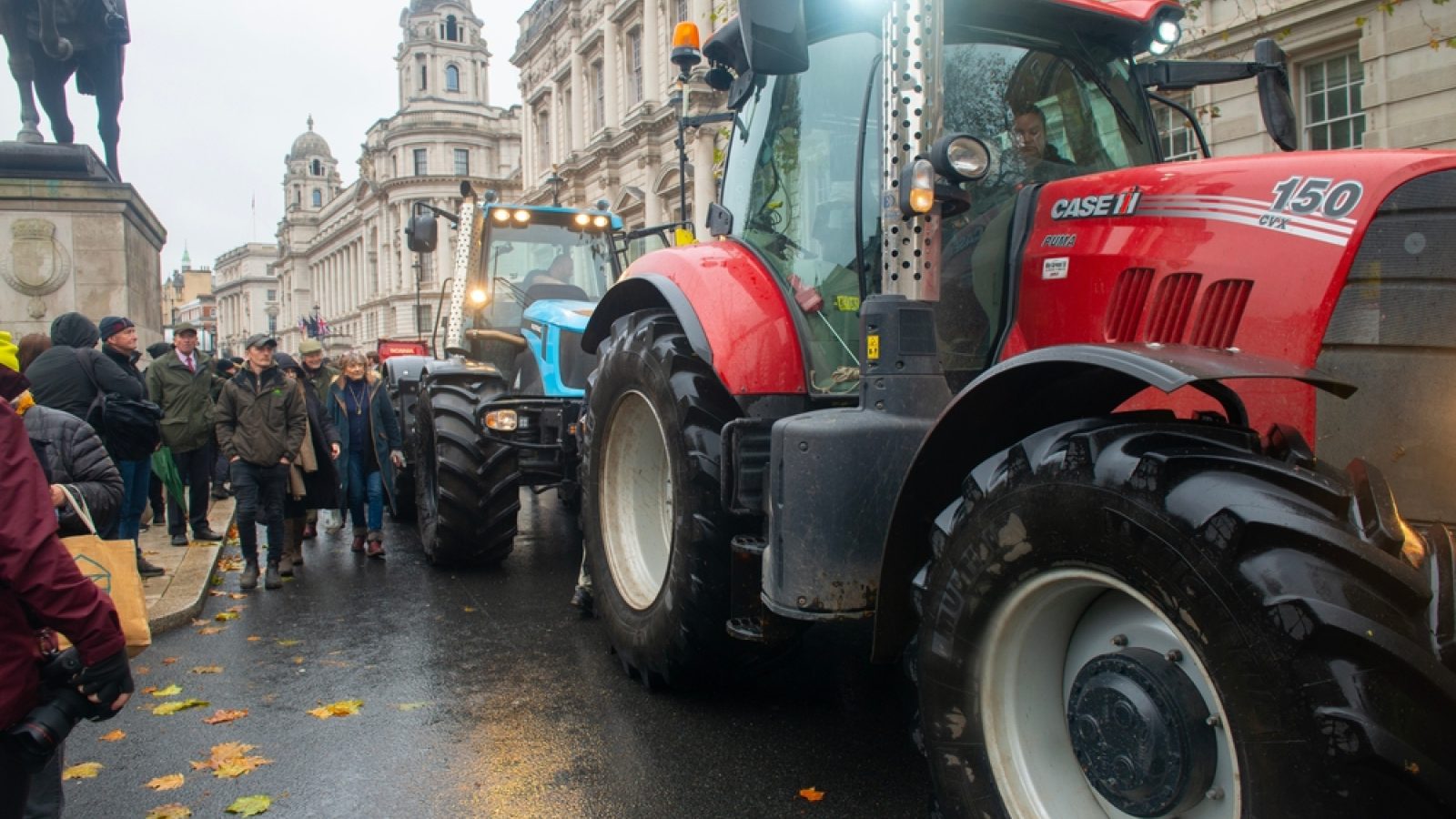 Farmers threaten road protests over fuel costs