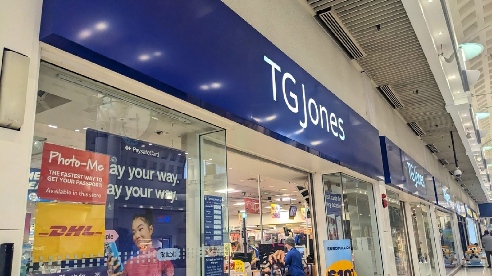 Market Watch: TG Jones boss warns retailer will collapse without restructuring