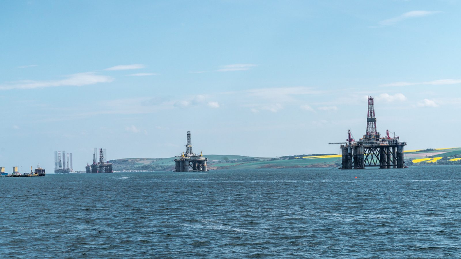 New report warns that Britain cannot 'just stop oil'