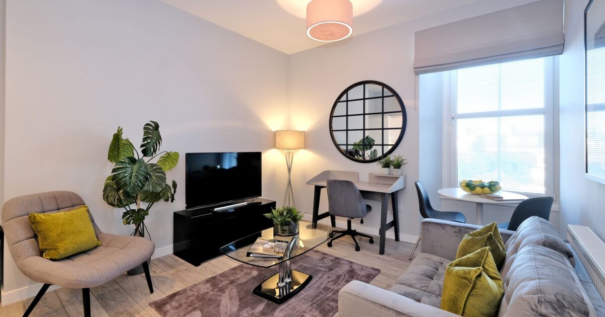 OpenGraph Image for Serviced Apartment v Hotel Room