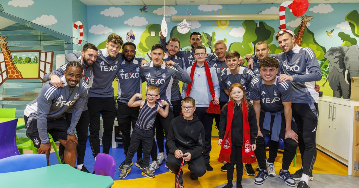 OpenGraph Image for Dons stars bring festive cheer to young patients at children's hospital
