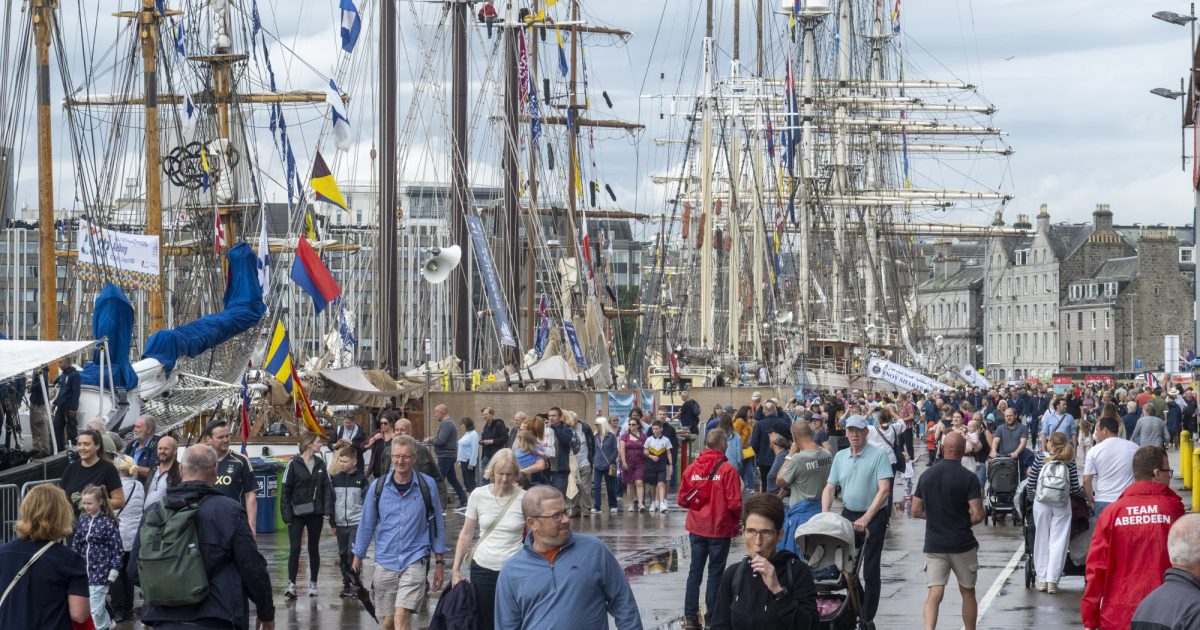 OpenGraph Image for Red Arrows and Kaiser Chiefs to take Tall Ships Races to new heights