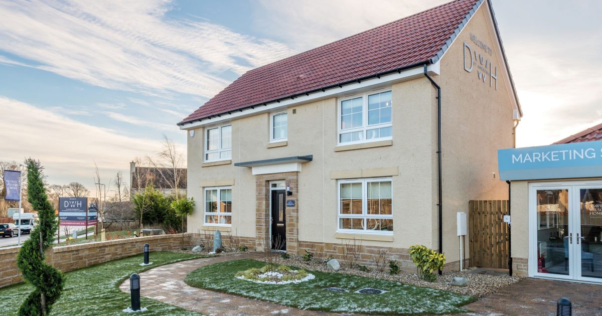 OpenGraph Image for Barratt and David Wilson Homes awarded 5 stars by its customers for 16th year in a row