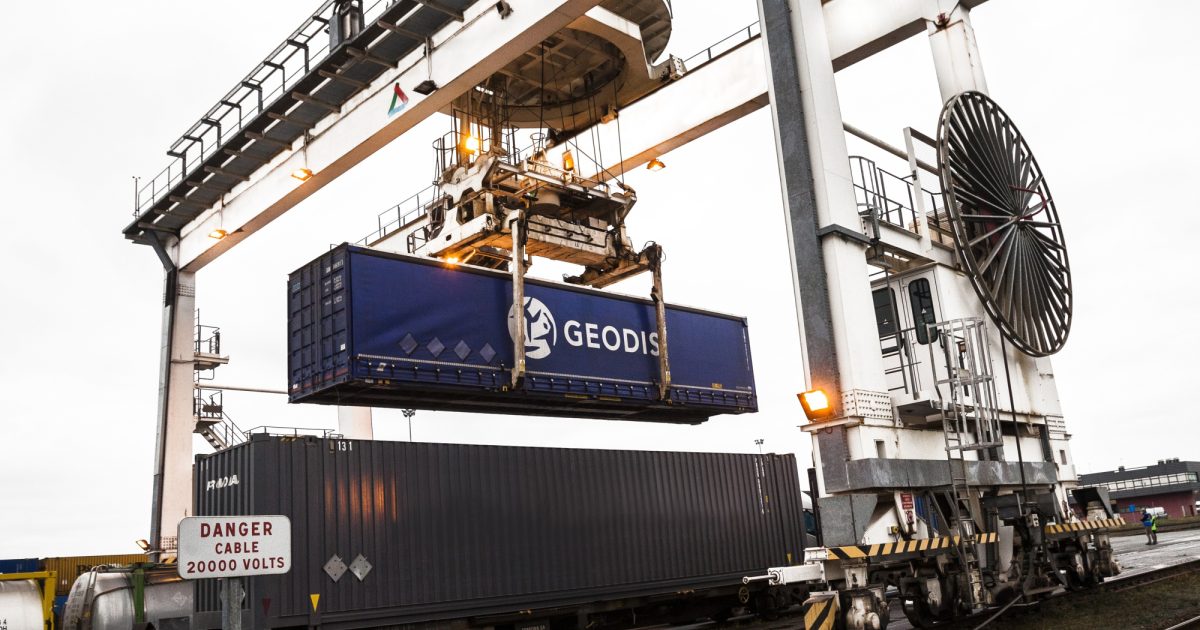 OpenGraph Image for GEODIS to work with the NAOS Group  in decarbonizing its supply chain