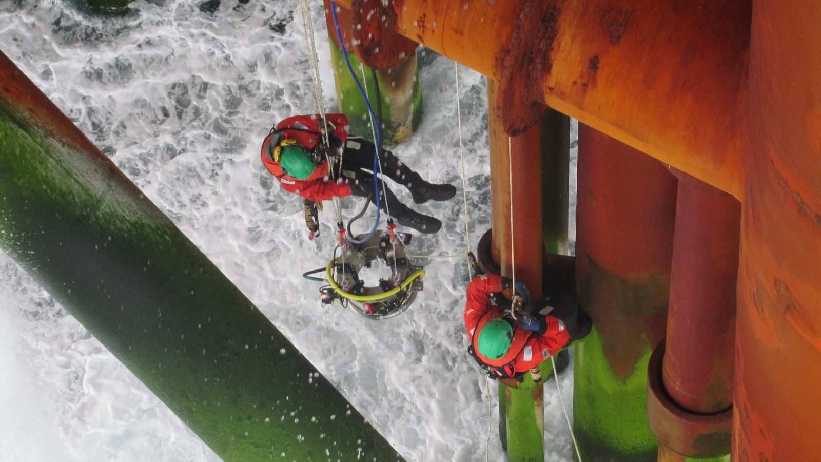 AISUS develops bespoke Clamshell inspection tool to solve complex North Sea riser challenges