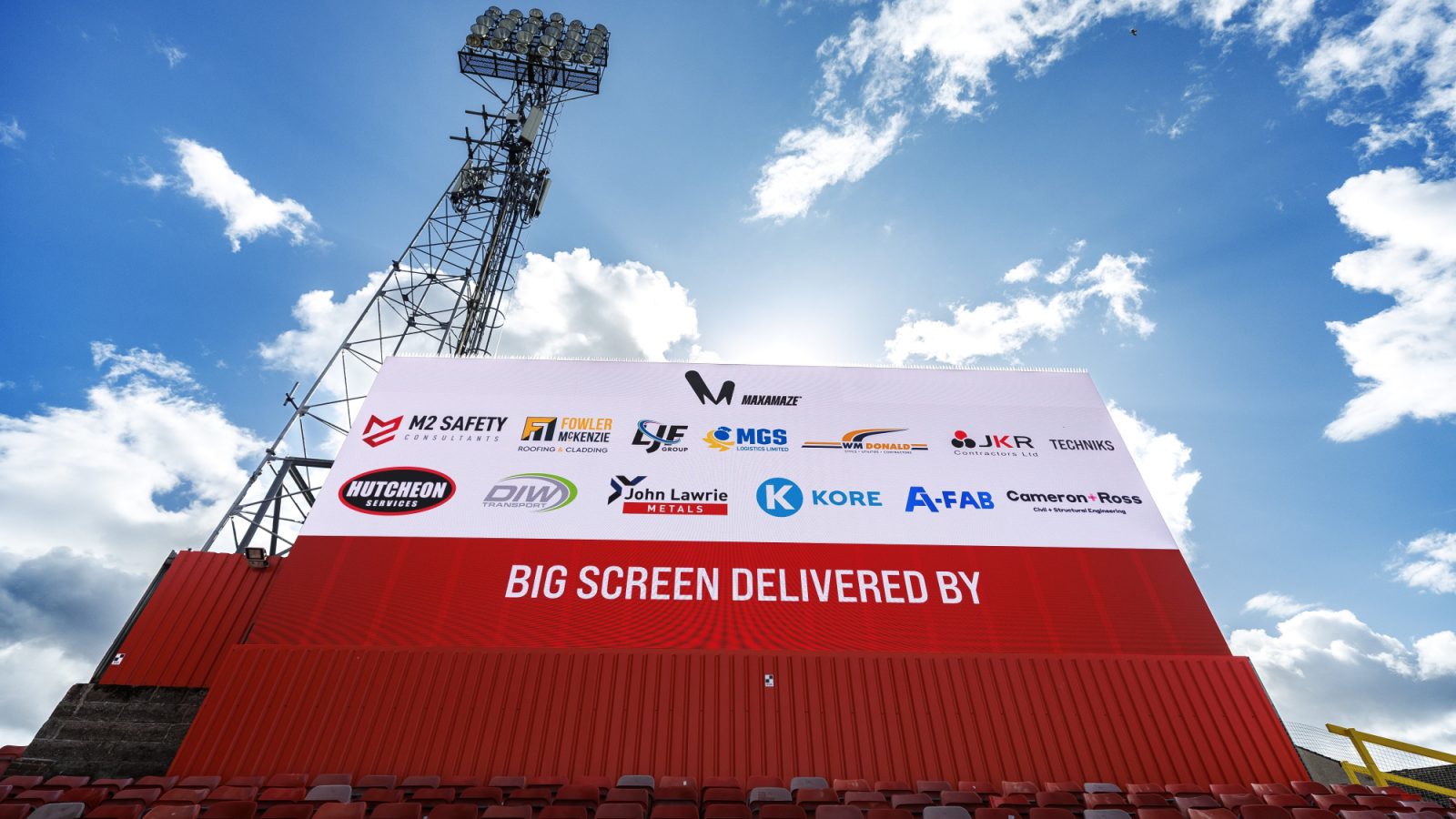 “Team Aberdeen” help turbo charge Big Screen installation at Pittodrie