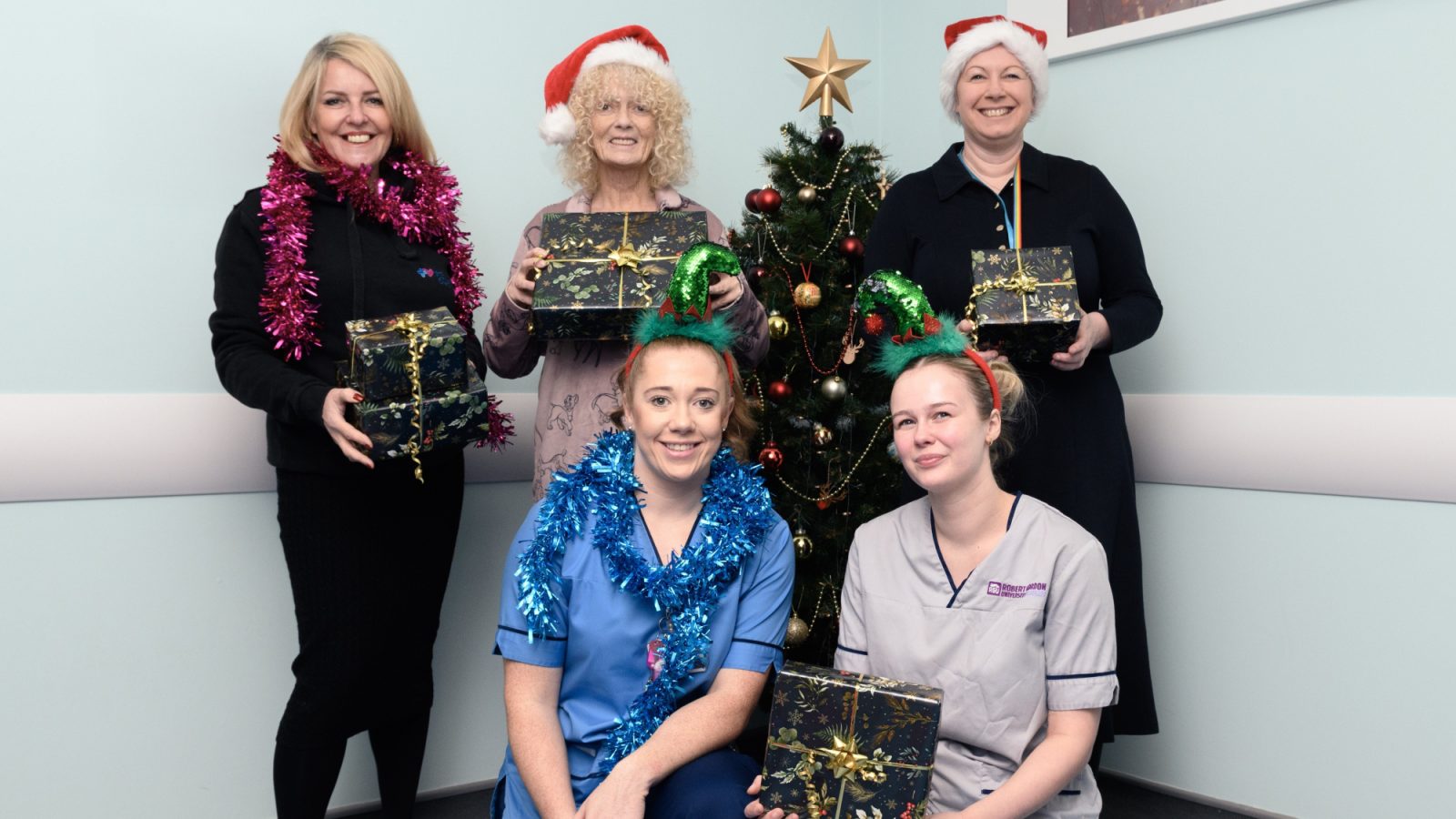 Santa brings gifts to hundreds of hospital patients this Christmas
