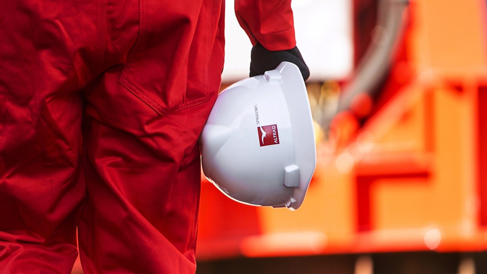 Altrad Sparrows Qatar secures multimillion crane and engine maintenance contract with key offshore operator in Qatar
